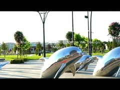 Patung Baja Tahan Karat