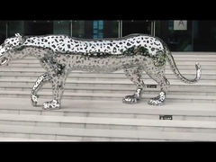 Patung Baja Tahan Karat