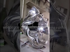 Patung Baja Tahan Karat